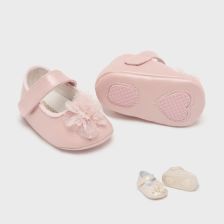 Бебешки обувки Mayoral с помпони, 9630